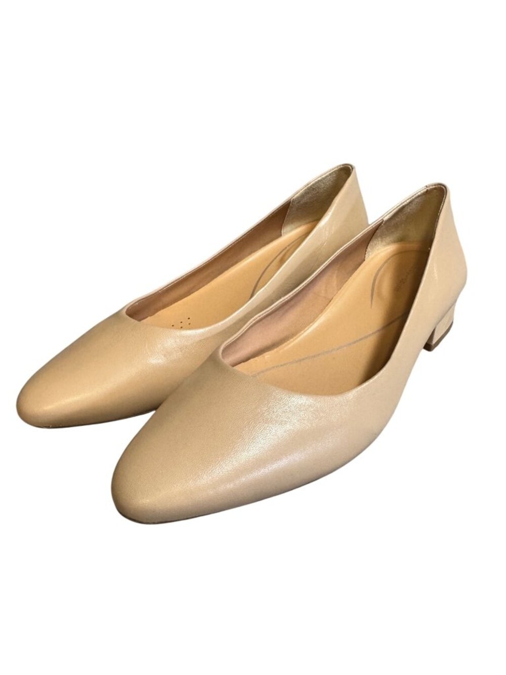 Easy Spirit Womens Pumps Sz 10.5 Nude Beige Leather Low Block Heel Slip-On Shoes